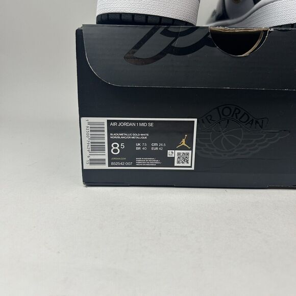 Nike Air Jordan 1 Mid SE “Patent Black Metallic Gold” 2023 - Picture 5 of 5